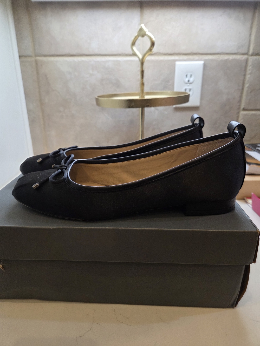 Deltan Black Ballet Flats - Picture 2 of 4